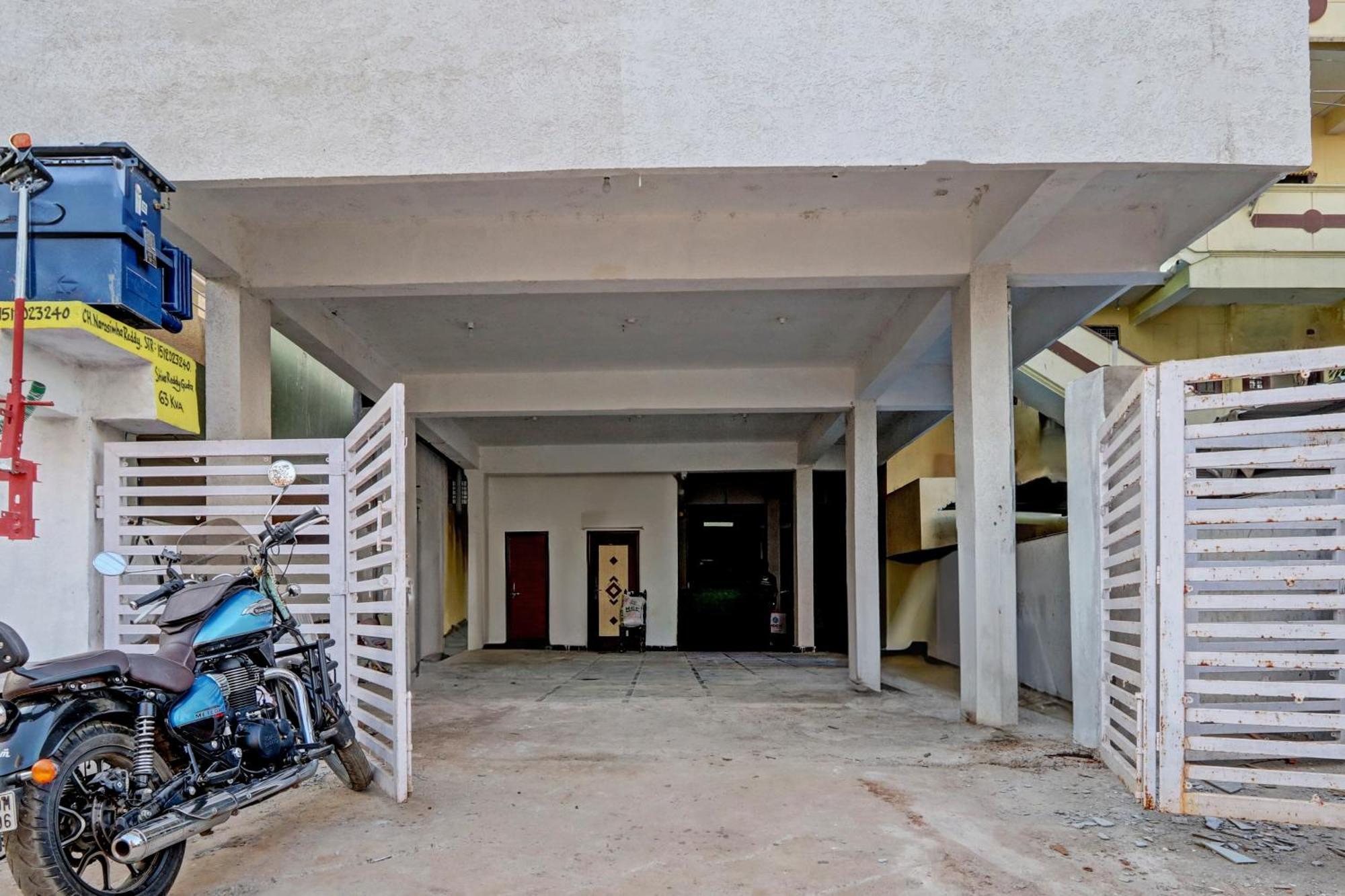 Hotel O Outer Inn Hajdarabad Zewnętrze zdjęcie