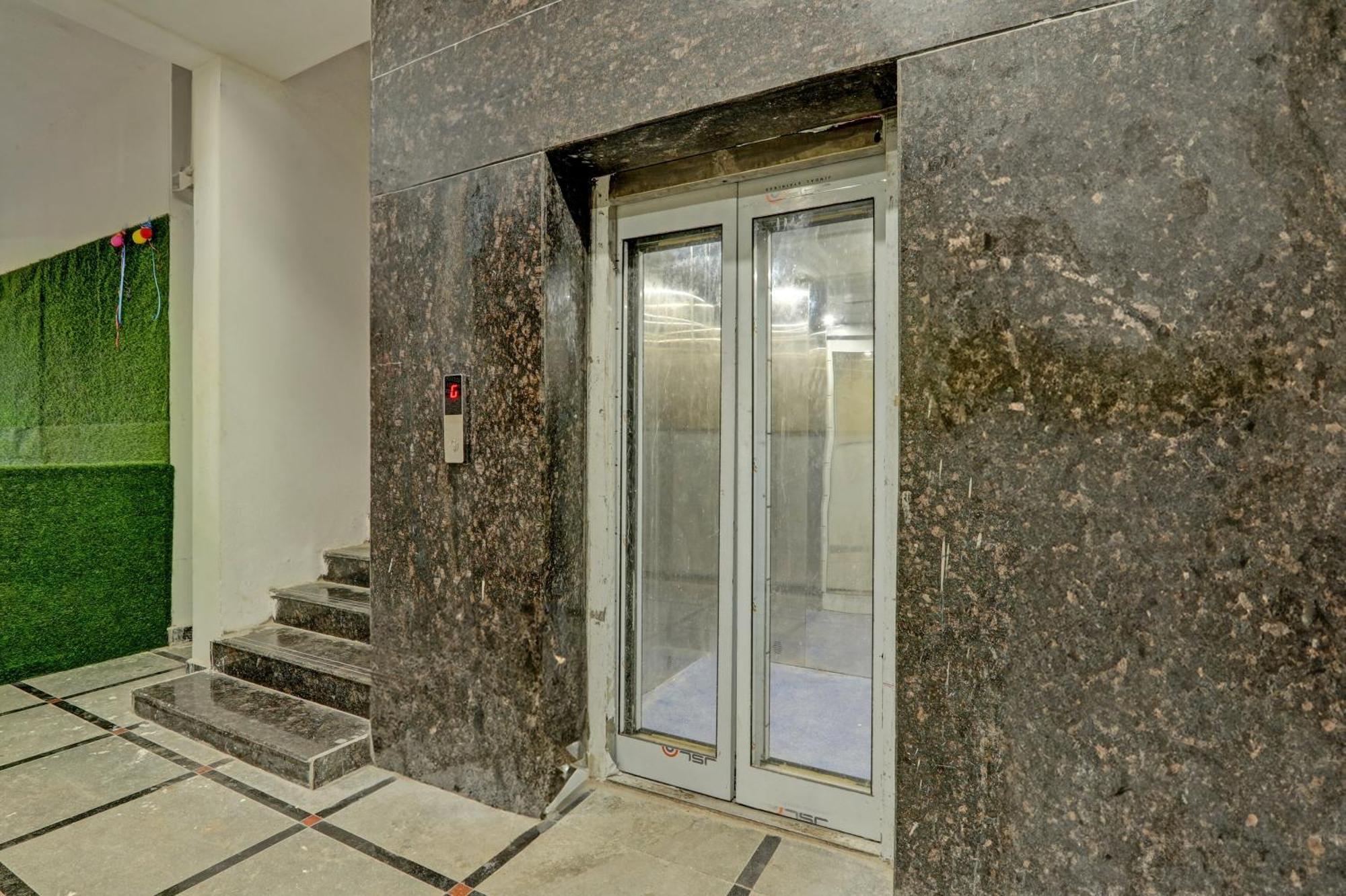 Hotel O Outer Inn Hajdarabad Zewnętrze zdjęcie